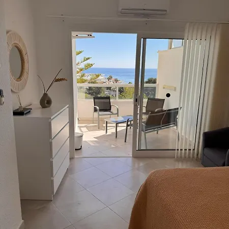 Alessandra 2 Sea View Apartment Fuengirola